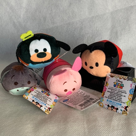 4 Disney Tsum Tsum Mini Plush Characters: Mickey, Goofy, Piglet, Eeyore NWT - Picture 1 of 8